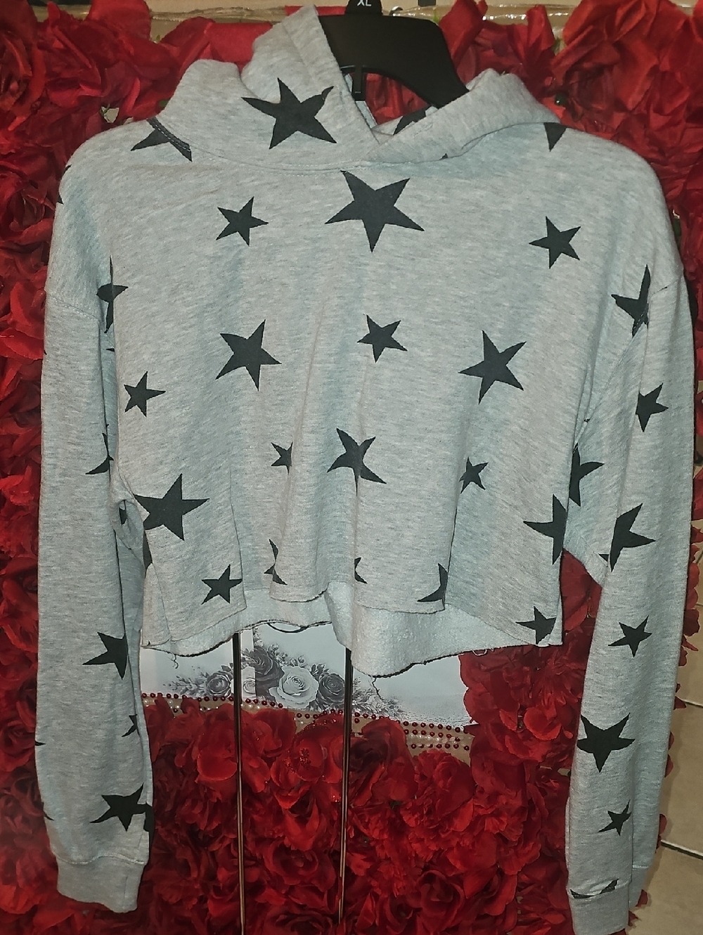 Southern Spirit Women's Grey & Navy Star-Print Cropped Hoodie Size Medium